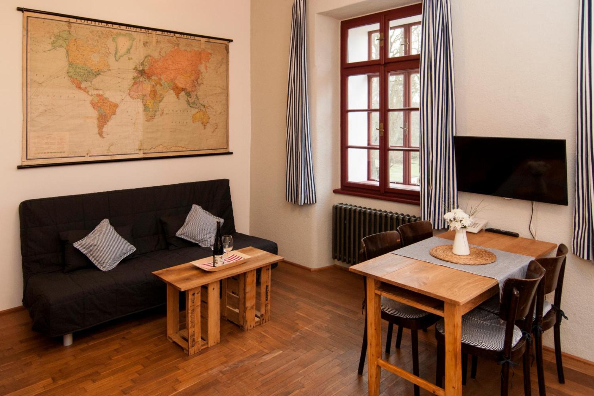 Holidaypark Mlazovy Kolinec Rom bilde
